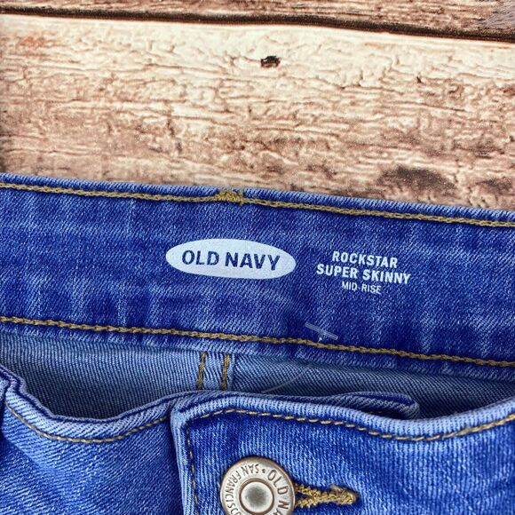 Old Navy Women's Rockstar Super Skinny Jeans Size 2 Stretch Medium Wash Mid Rise - Picture 5 of 7